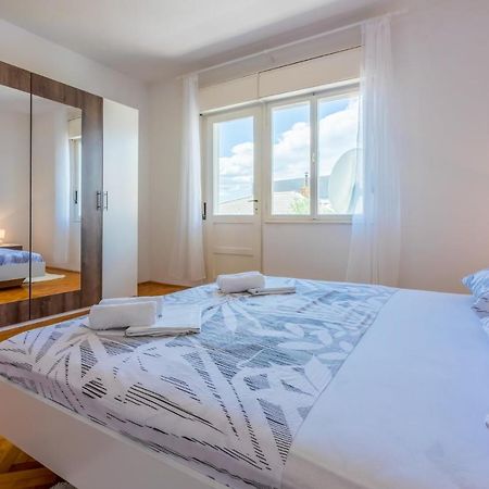 Azur Novi Vinodolski Esterno foto