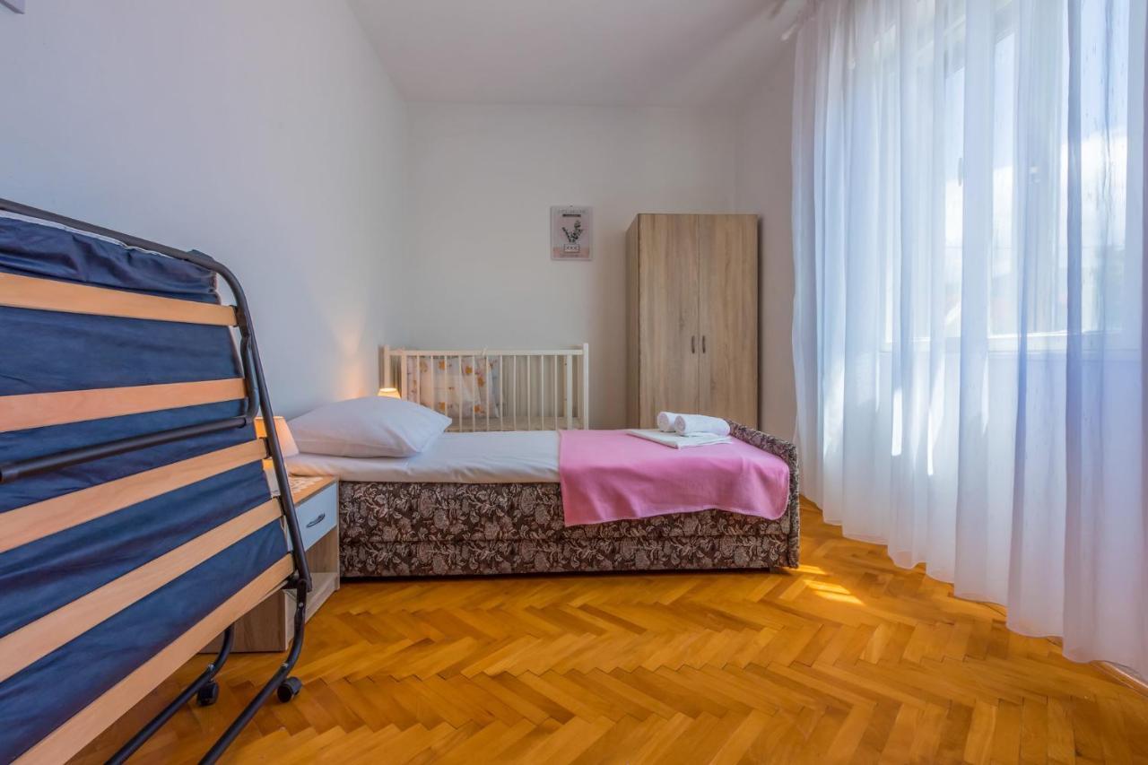 Azur Novi Vinodolski Esterno foto