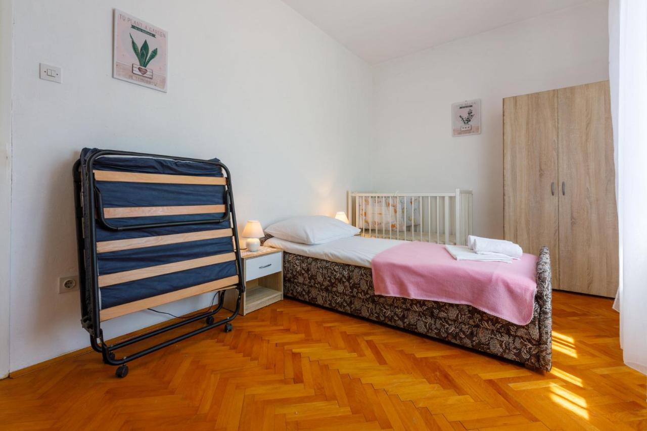 Azur Novi Vinodolski Esterno foto